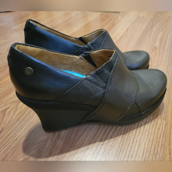 MOZO Divine Platform Wedge Black Leather Pump, 9.5 - Picture 1 of 8